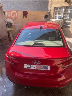 هیوندای ئەکسنت هاچباک